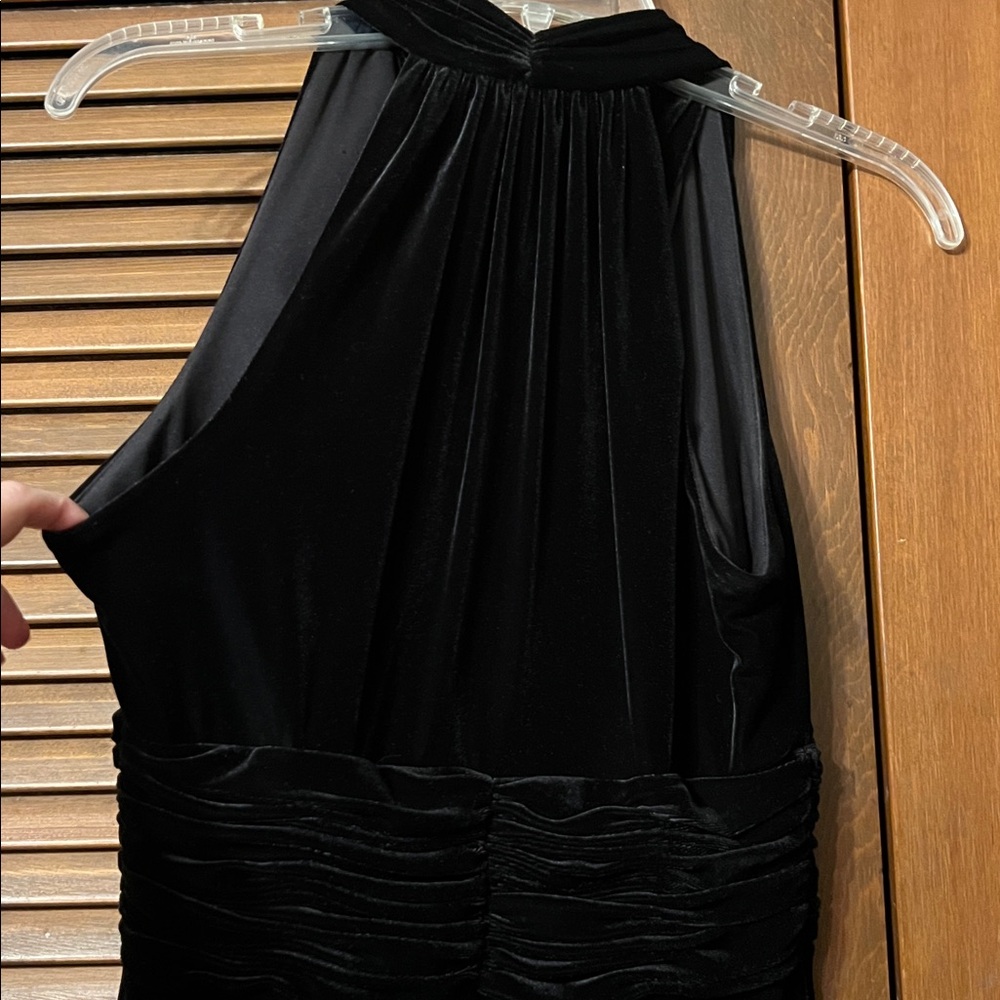 Evan Picone Black Velvet Halter Dress - Picture 6 of 6
